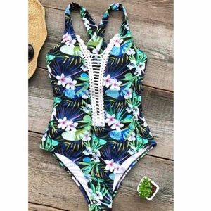 Cupshe Swimsuit